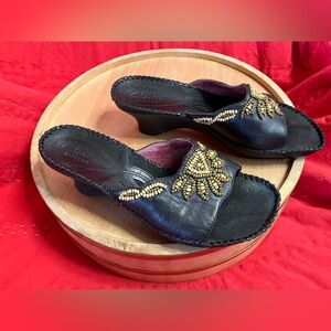 Clarks Artisan Empress Black Beaded Leather Wedge Sandals Size 7